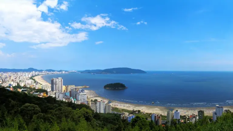 Campinas tem praia? Veja opções no litoral e como organizar a viagem